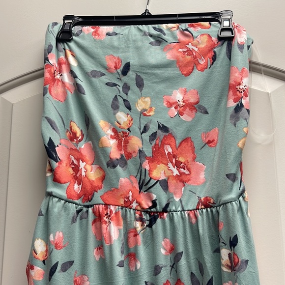 Floral Maxi Dress - Picture 2 of 3